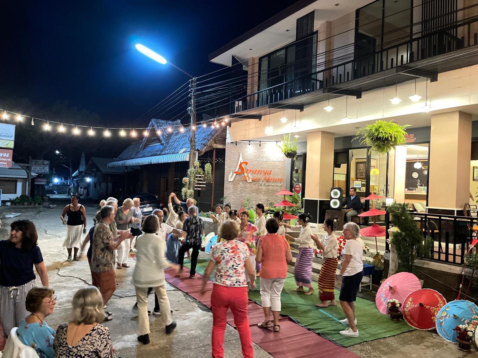 Saranya River House สรัญญาริเวอร์เฮาส์ Mae Ai Luaran gambar